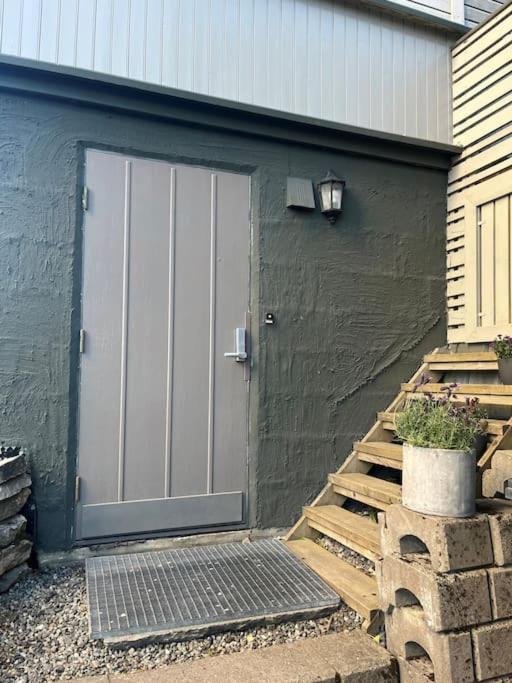 Cozy Ground Floor Apartment Tromso Ngoại thất bức ảnh