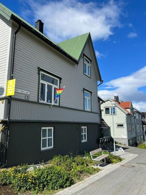 Cozy Ground Floor Apartment Tromso Ngoại thất bức ảnh